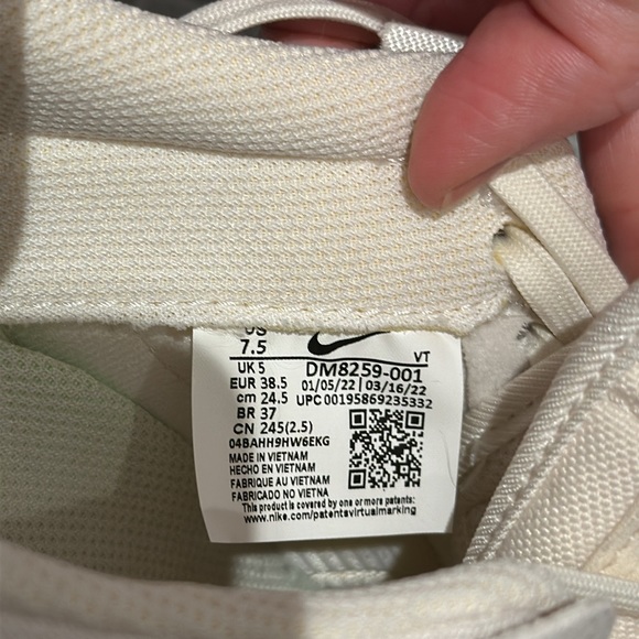 Nike Air Max Pre-Day Sneakers - Picture 13 of 13